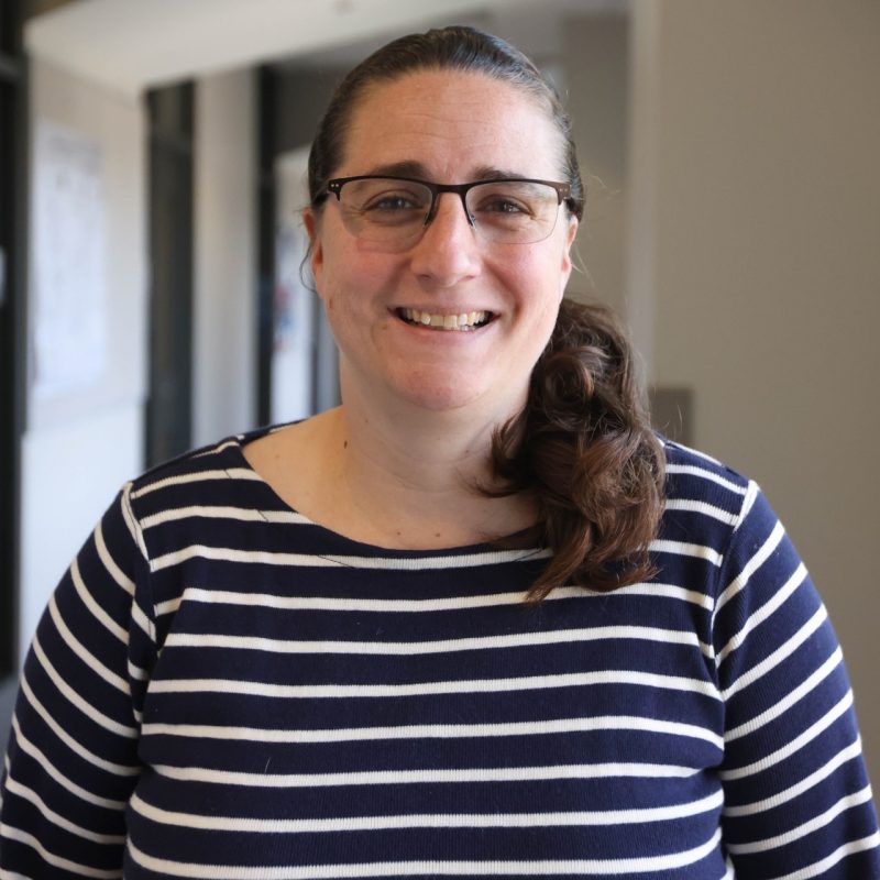 Associate Professor Amanda Morris